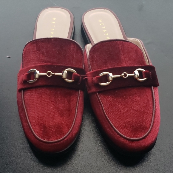 Metaphor shoes - Picture 1 of 3